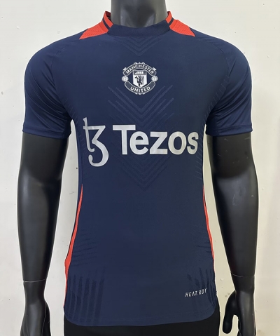 2425 Man U Training Player Version
