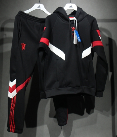 2024-25 Man United Hoodie Training Suit