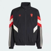 2425 M u black windbreaker jacket